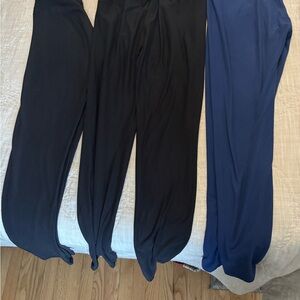 LuLaRoe Classic Black leggings (2 pair). Blue leggings (1 pair)
